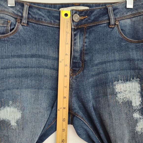 C Est. 1946 Denim Jeans Women's 6 Blue Distressed Embroidered Skinny Mid-Rise - Picture 4 of 7